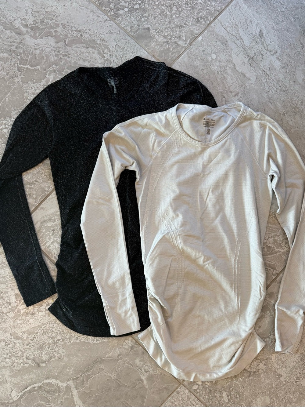 Bundle of 2 Athleta Sparkle Speedlight Long Sleeve Tops in Black & White, XS